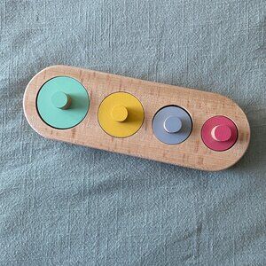 Kiwico Panda Crate Cylinder Puzzle, 16-17 months